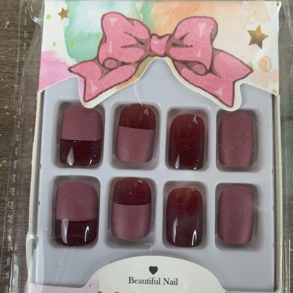 Square Press on Nails, Short Fake French Acrylic - False Nails for Women 24Pcs - Picture 3 of 7